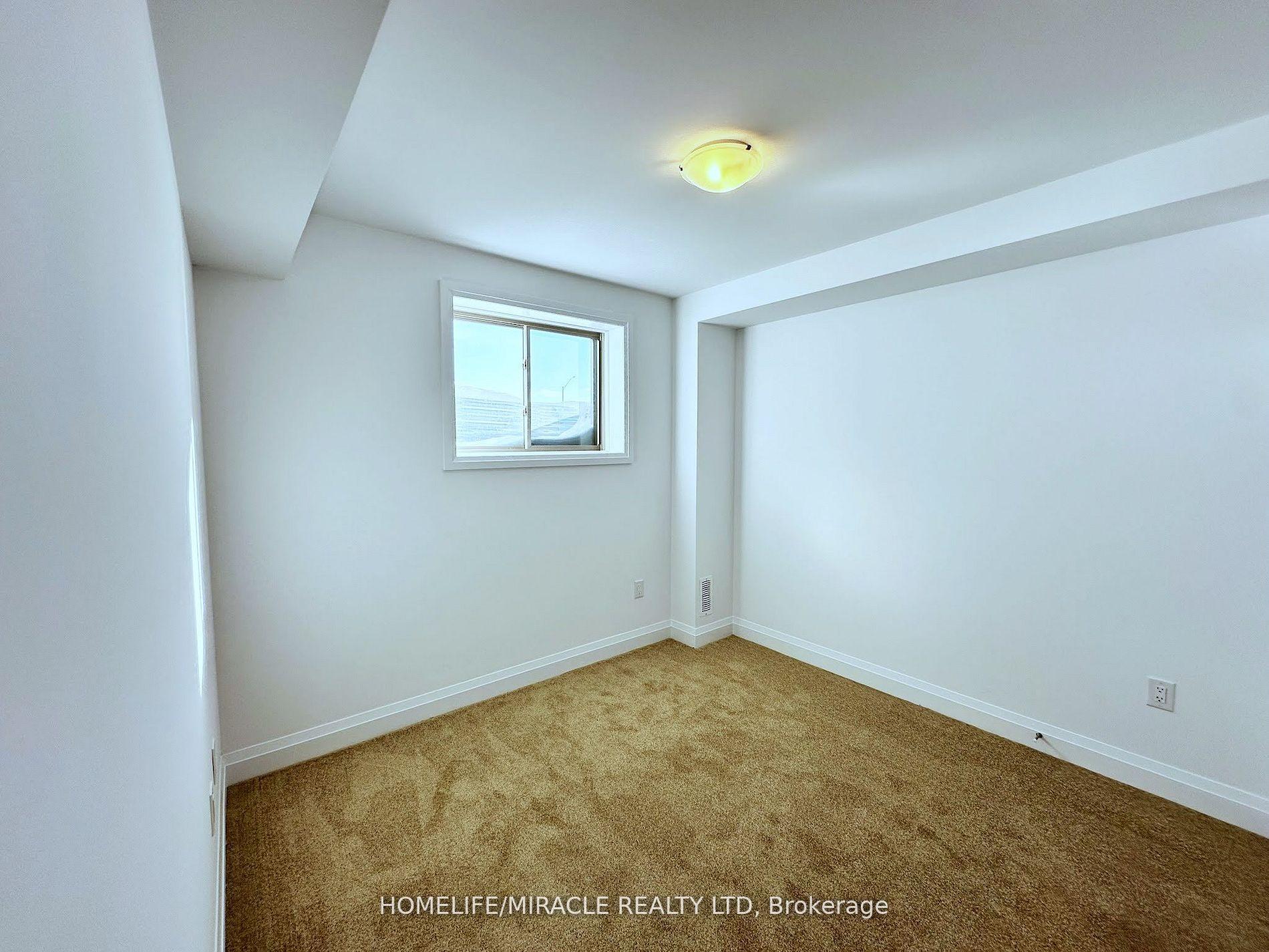 Photo 5 of 25 Gateway Drive, Barrie, Rural Barrie Southeast — HOMEH