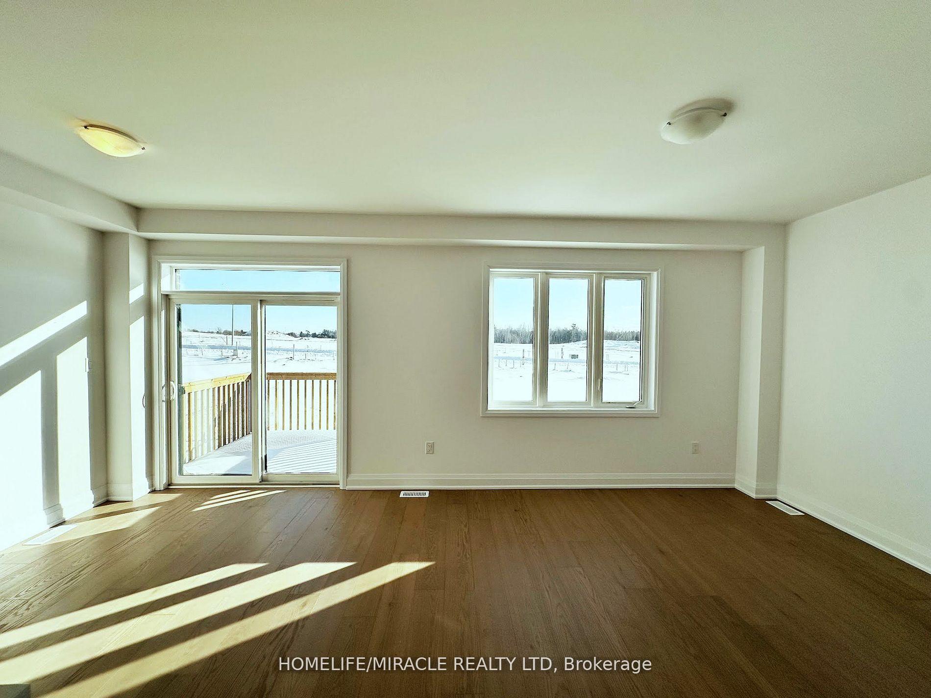 Photo 13 of 25 Gateway Drive, Barrie, Rural Barrie Southeast — HOMEH