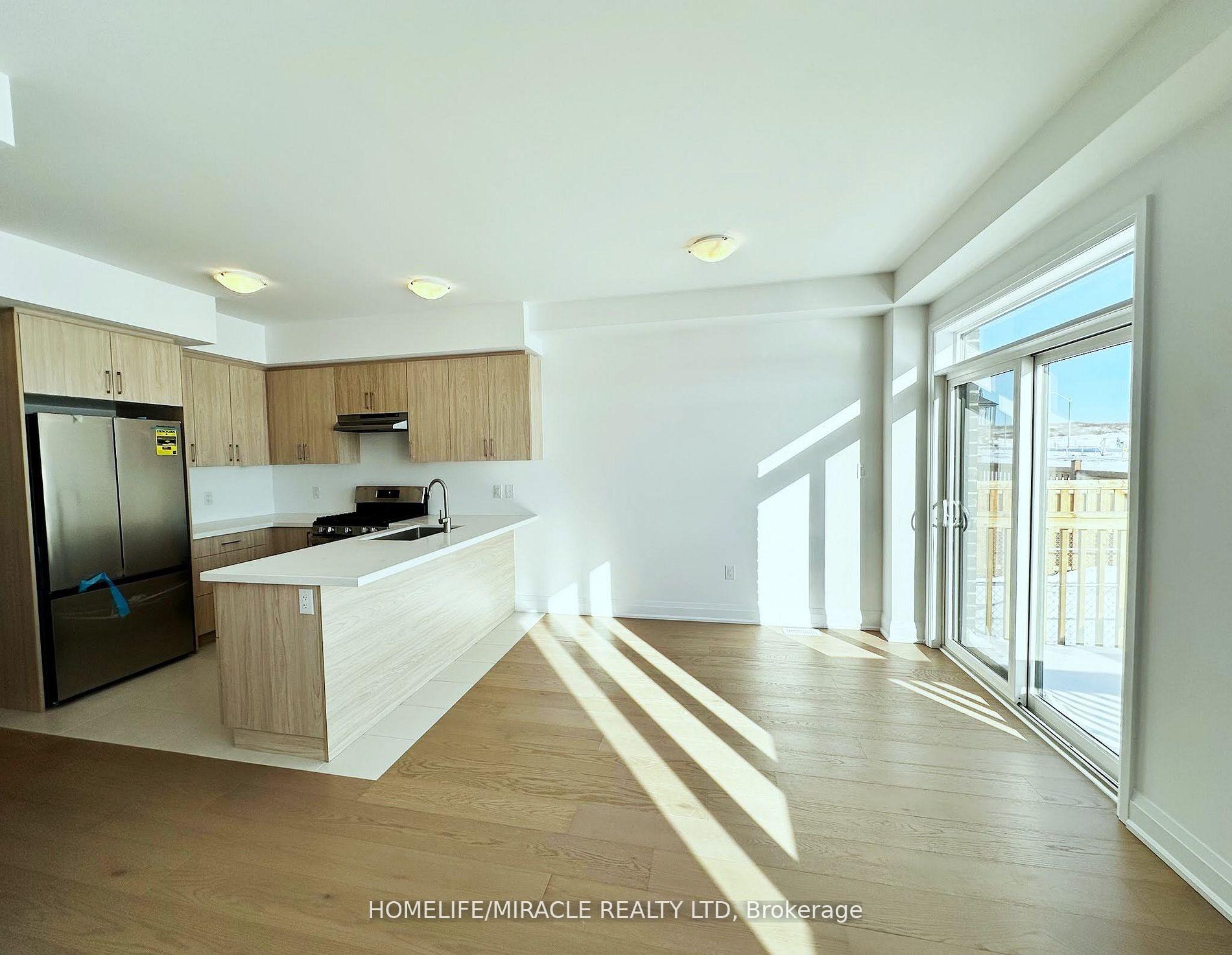 Photo 15 of 25 Gateway Drive, Barrie, Rural Barrie Southeast — HOMEH