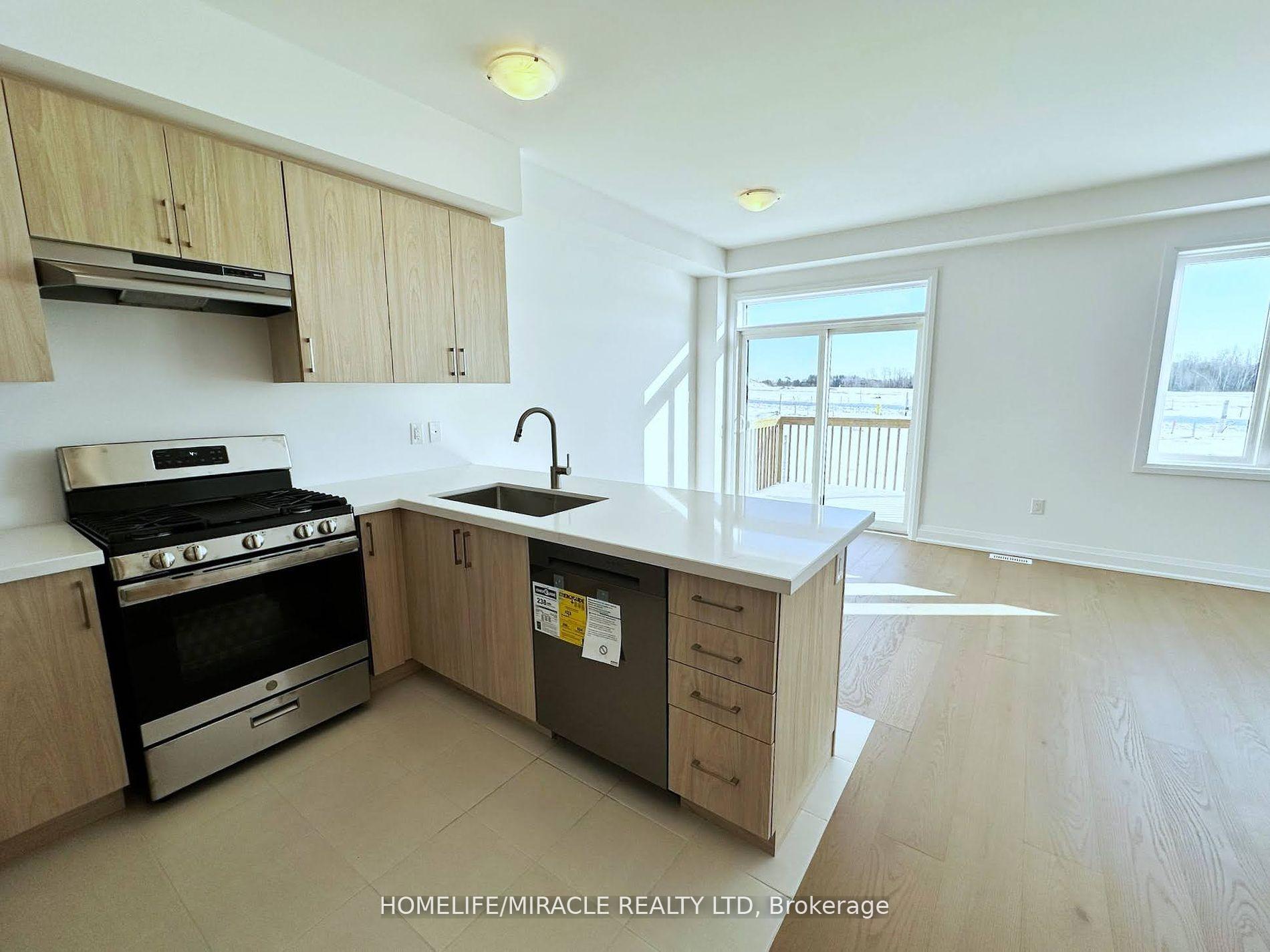 Photo 18 of 25 Gateway Drive, Barrie, Rural Barrie Southeast — HOMEH