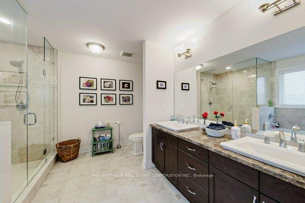 Photo 12 of 35 Lockerbie Crescent, Collingwood — HOMEH