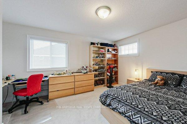 Photo 18 of 35 Lockerbie Crescent, Collingwood — HOMEH