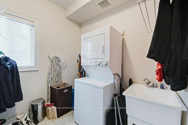 Photo 21 of 35 Lockerbie Crescent, Collingwood — HOMEH