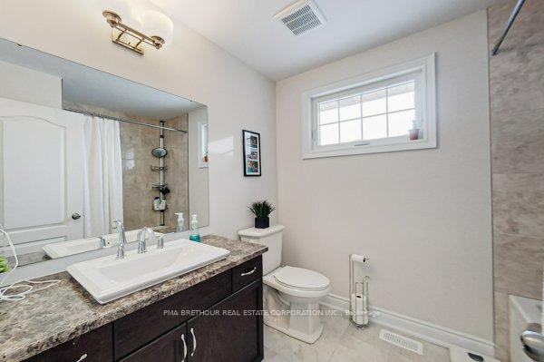Photo 23 of 35 Lockerbie Crescent, Collingwood — HOMEH