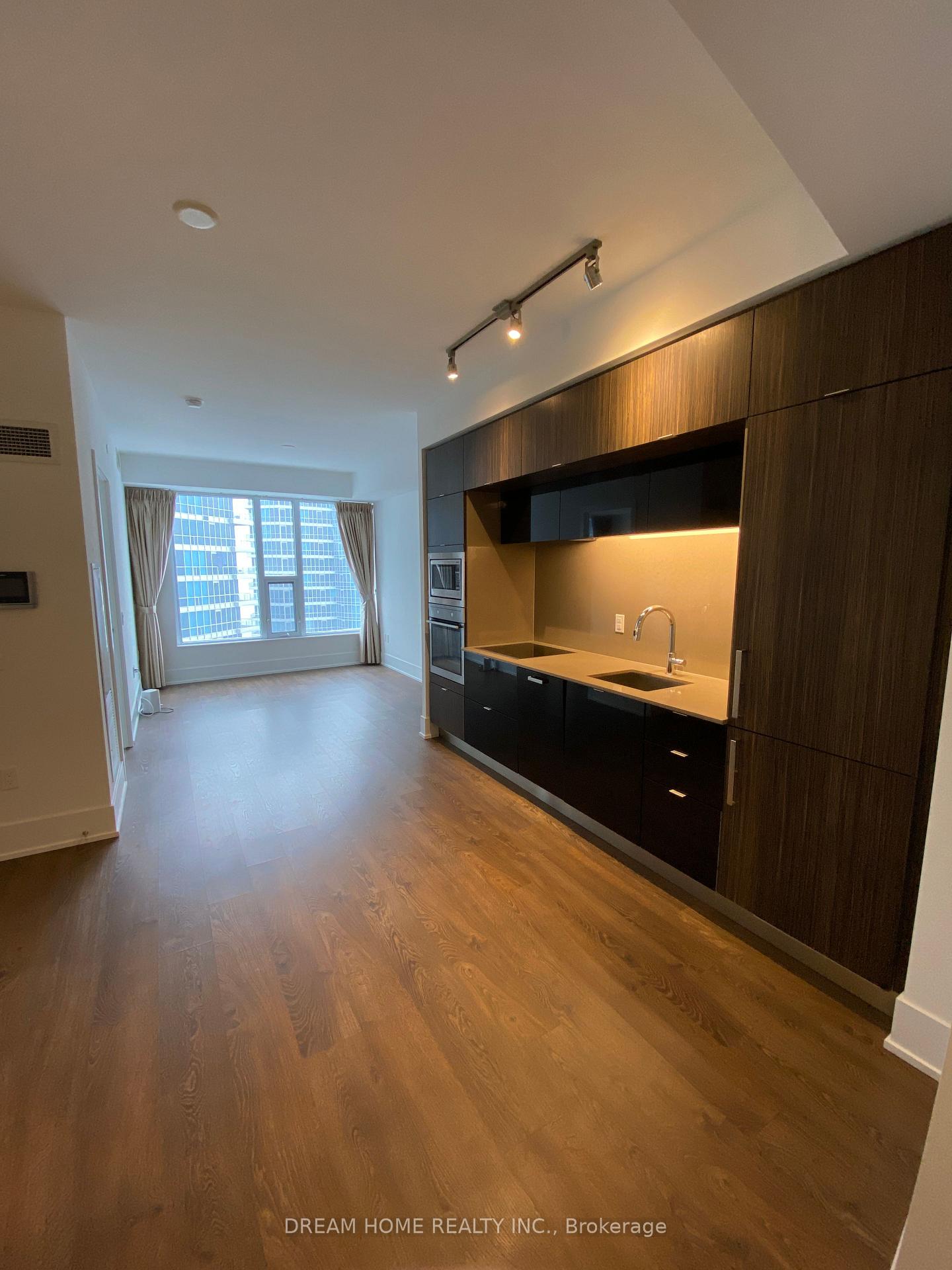 Photo 2 of Unit 3009, 10 York Street, Toronto, Waterfront Communities — HOMEH