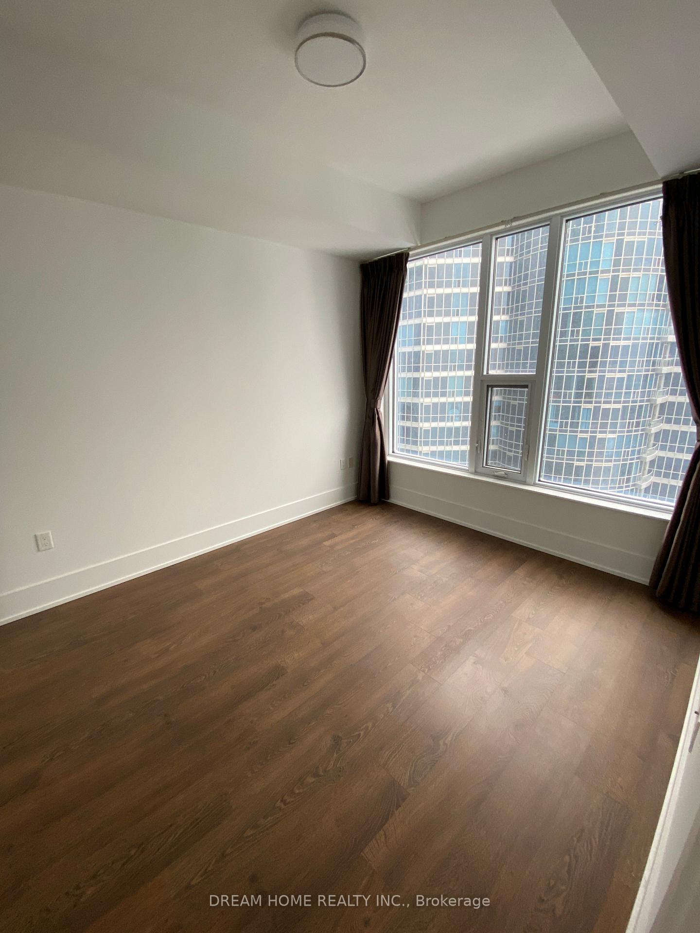 Photo 5 of Unit 3009, 10 York Street, Toronto, Waterfront Communities — HOMEH