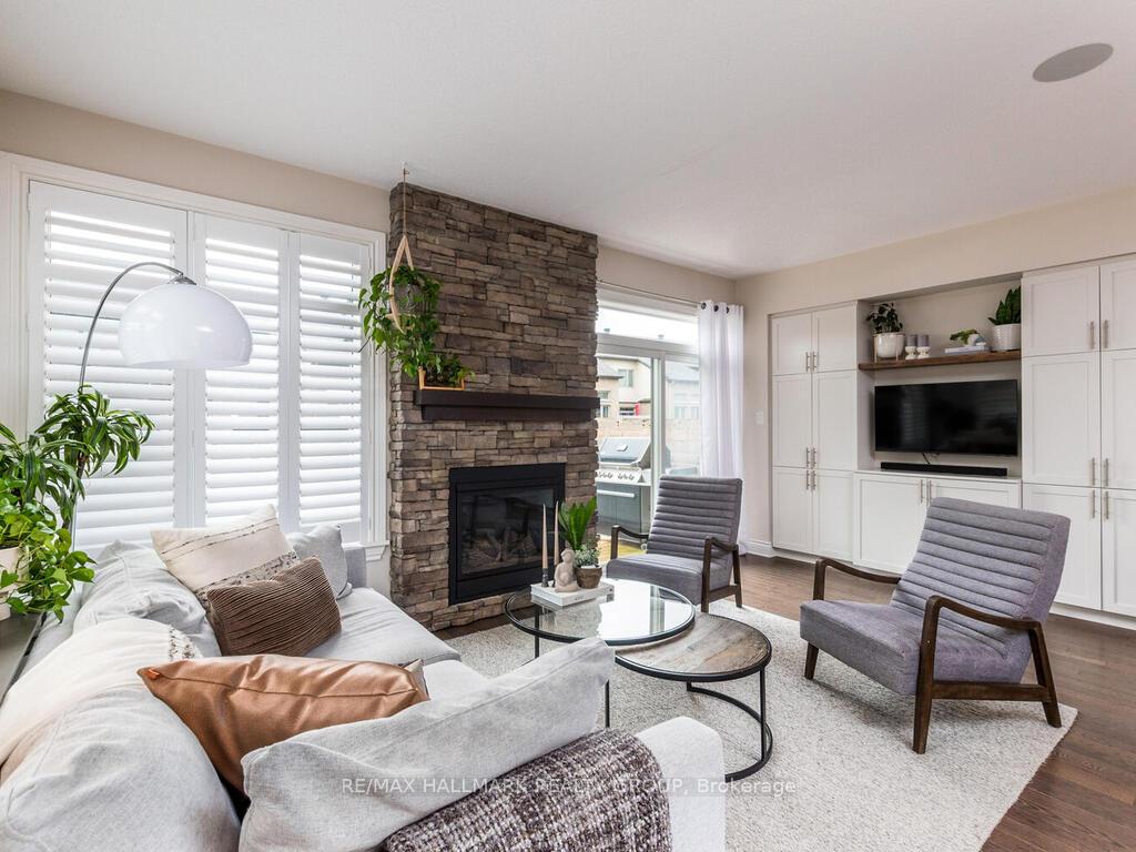 Photo 10 of 530 Earnscliffe Grove, Ottawa, Riverside South/Gloucester Glen — HOMEH