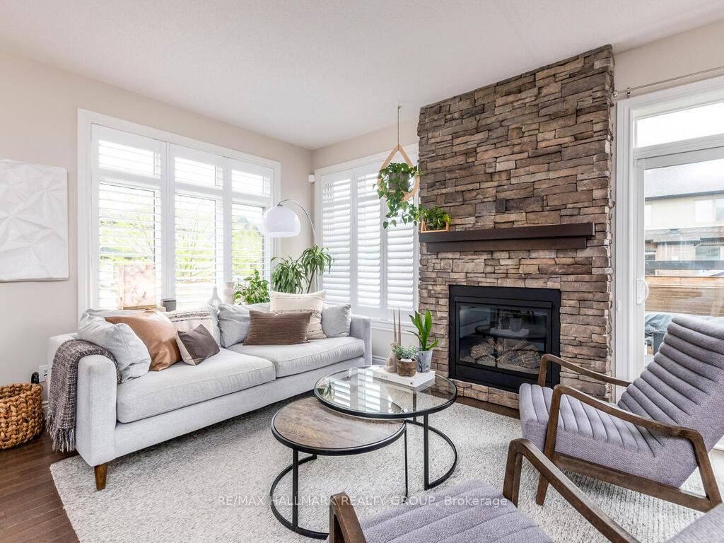 Photo 8 of 530 Earnscliffe Grove, Ottawa, Riverside South/Gloucester Glen — HOMEH