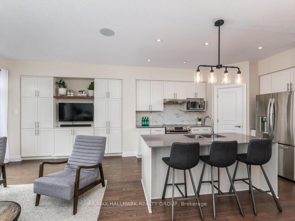 Photo 11 of 530 Earnscliffe Grove, Ottawa, Riverside South/Gloucester Glen — HOMEH