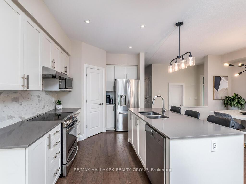 Photo 12 of 530 Earnscliffe Grove, Ottawa, Riverside South/Gloucester Glen — HOMEH