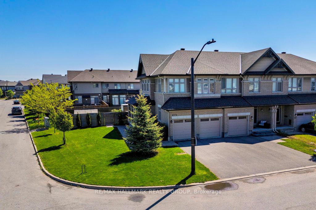 Photo 34 of 530 Earnscliffe Grove, Ottawa, Riverside South/Gloucester Glen — HOMEH