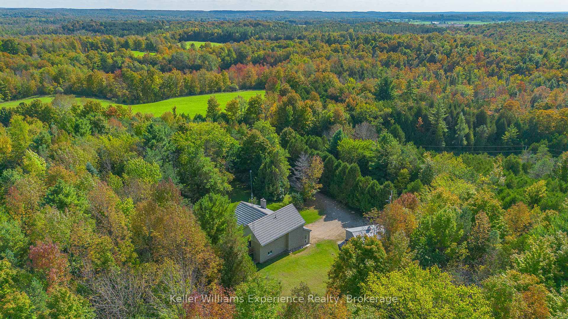 Photo 2 of 702473 Sideroad 5, Chatsworth — HOMEH