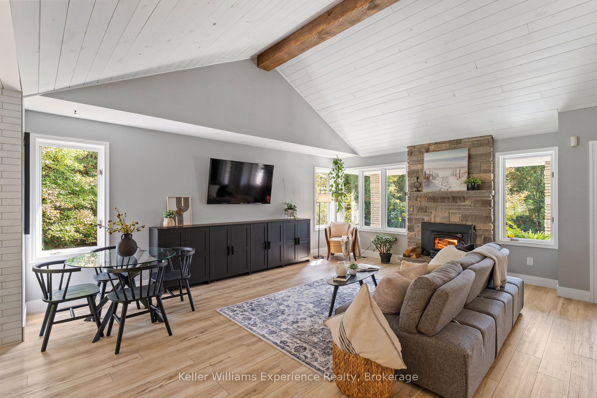 Photo 10 of 702473 Sideroad 5, Chatsworth — HOMEH