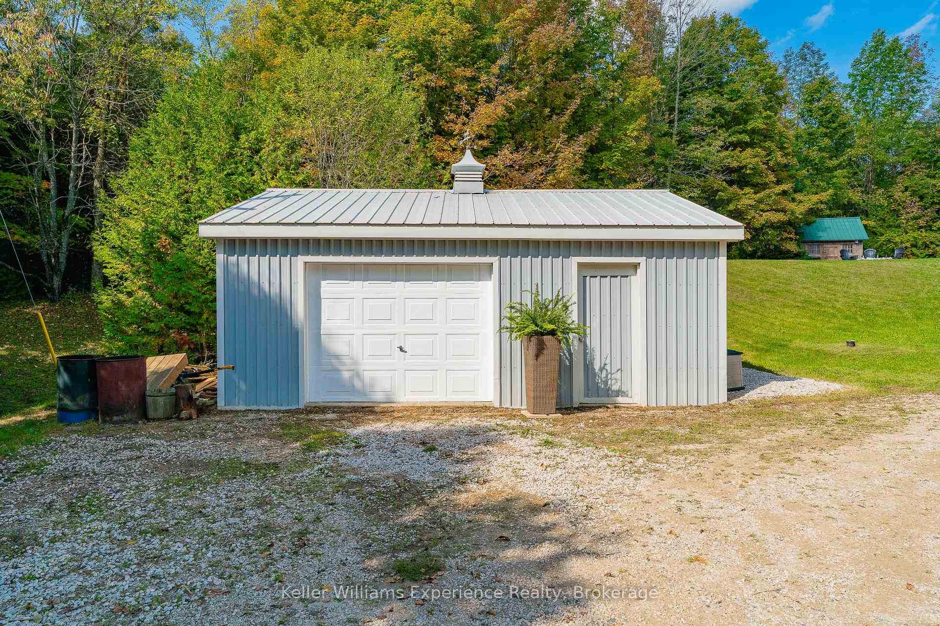 Photo 45 of 702473 Sideroad 5, Chatsworth — HOMEH