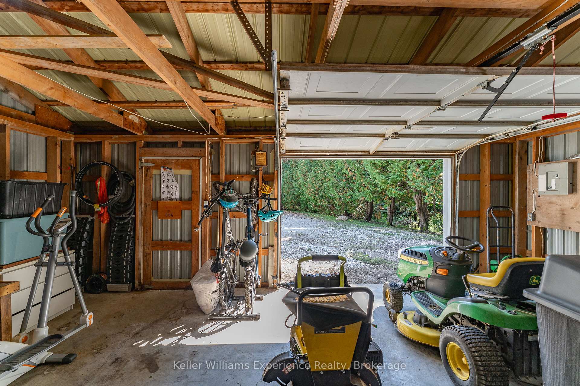 Photo 49 of 702473 Sideroad 5, Chatsworth — HOMEH