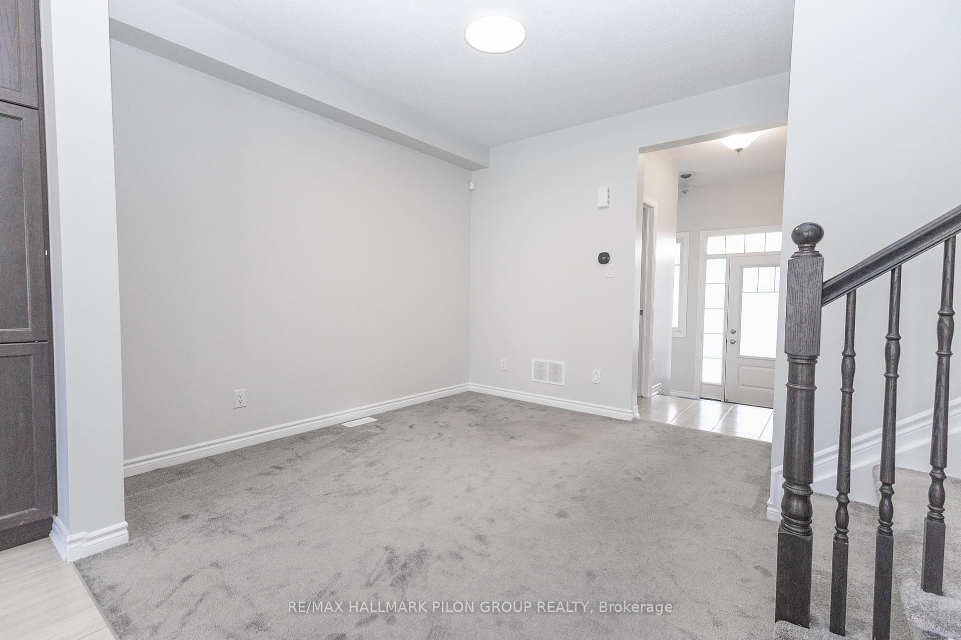 Photo 4 of 2297 Watercolours Way, Ottawa, Barrhaven - Half Moon Bay — HOMEH