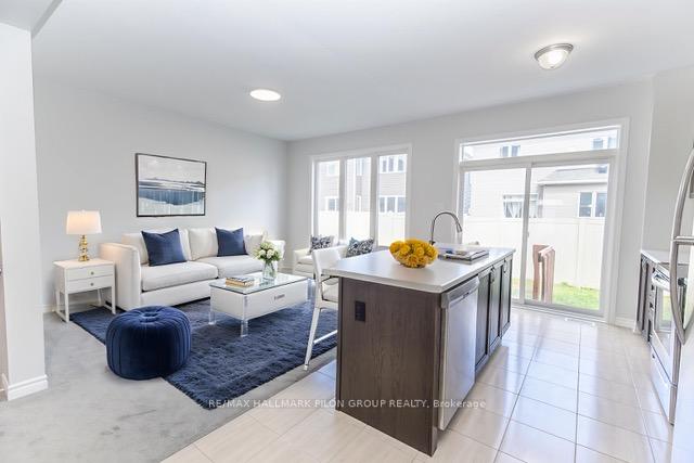 Photo 5 of 2297 Watercolours Way, Ottawa, Barrhaven - Half Moon Bay — HOMEH