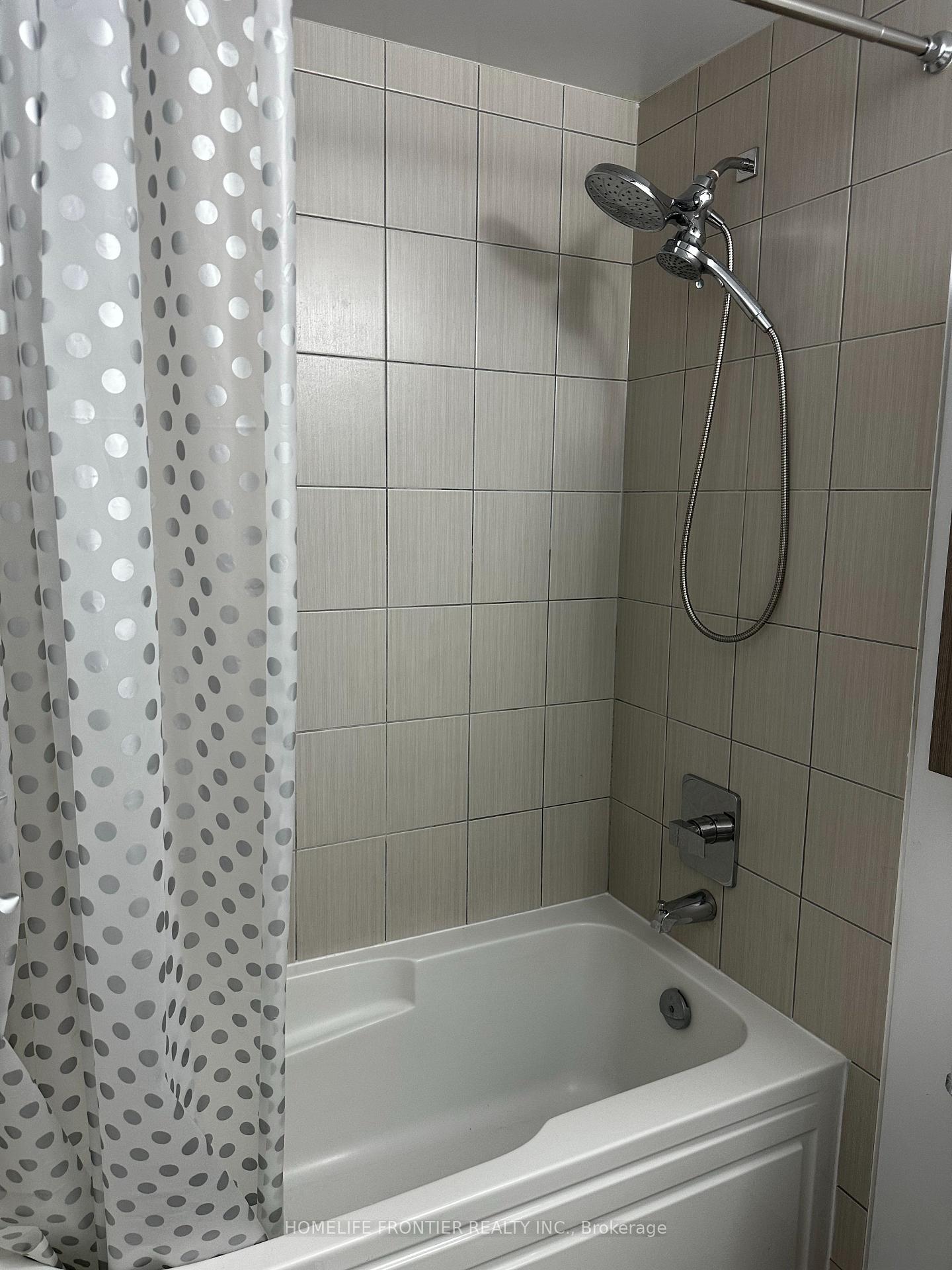 Photo 11 of Unit 717, 7900 Bathurst Street, Vaughan, Beverley Glen — HOMEH
