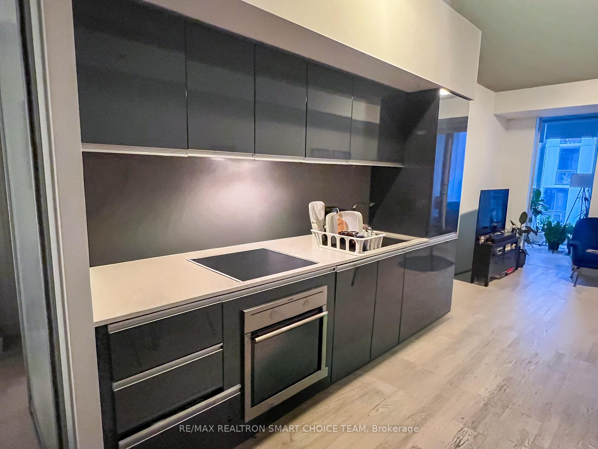 Photo 2 of Unit 603, 20 Gladstone Avenue, Toronto, Little Portugal — HOMEH