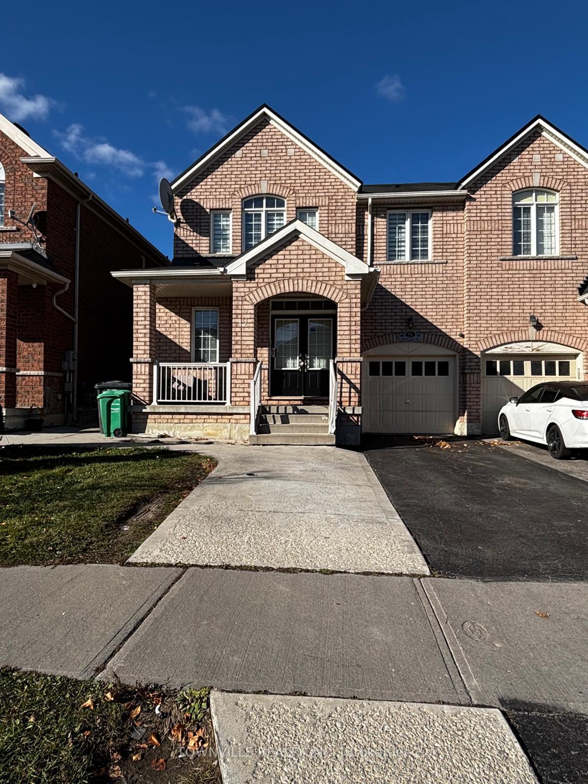 Photo 1 of 8 Daden Oaks Drive, Brampton, Bram East — HOMEH