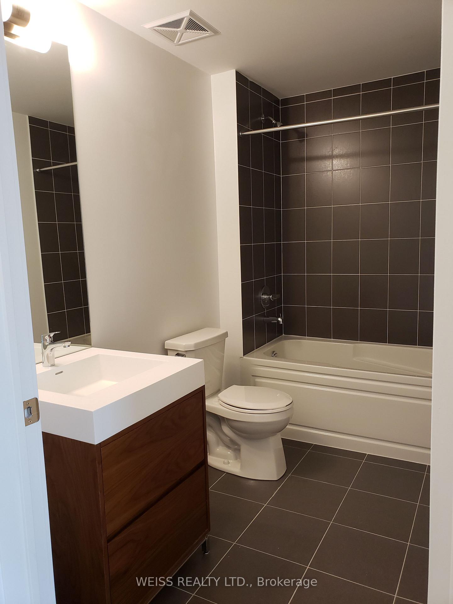 Photo 5 of Unit 501, 1 Climo Lane, Markham, Wismer — HOMEH