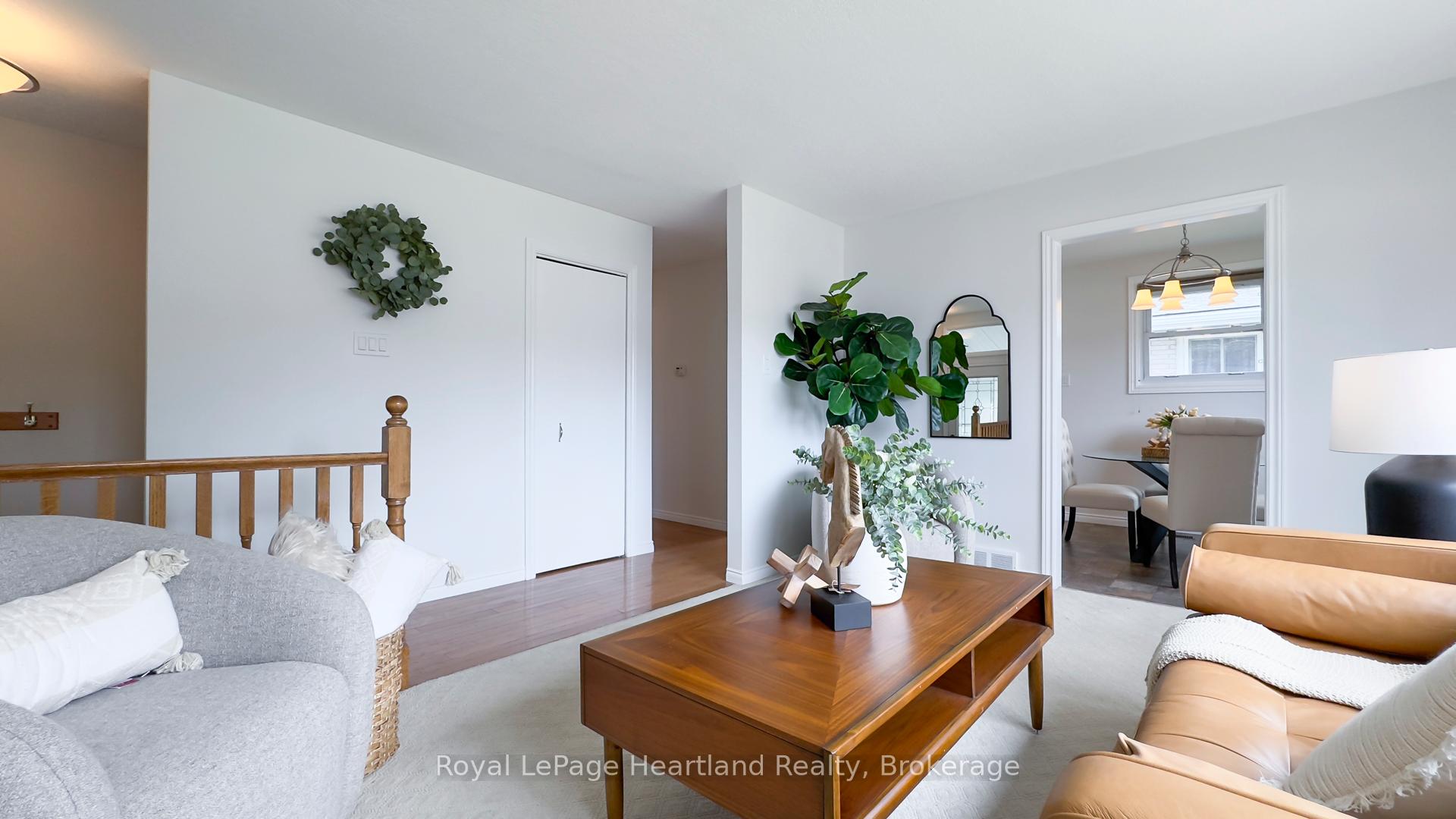 Photo 5 of 191 Wellington Street S, Goderich, Goderich (Town) — HOMEH