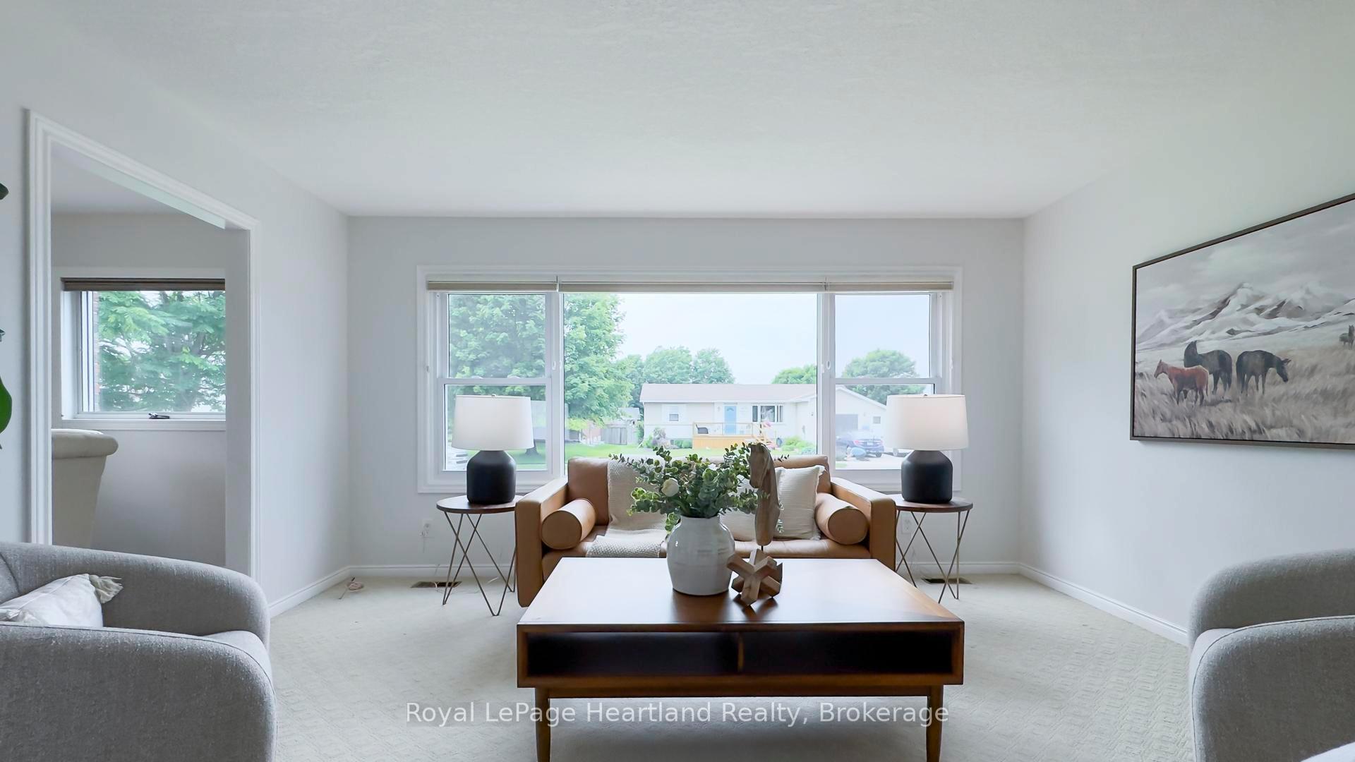 Photo 6 of 191 Wellington Street S, Goderich, Goderich (Town) — HOMEH
