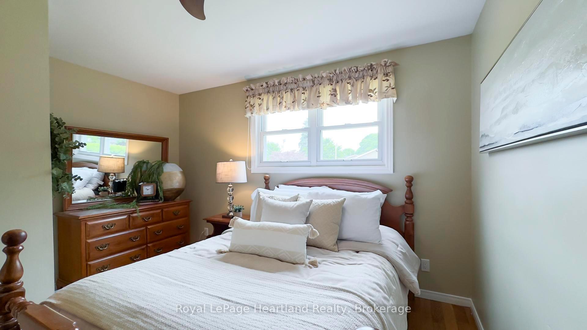 Photo 18 of 191 Wellington Street S, Goderich, Goderich (Town) — HOMEH