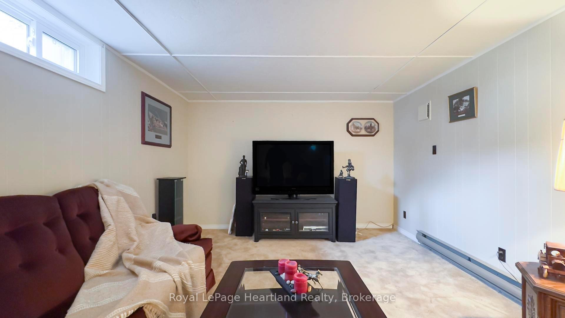 Photo 27 of 191 Wellington Street S, Goderich, Goderich (Town) — HOMEH