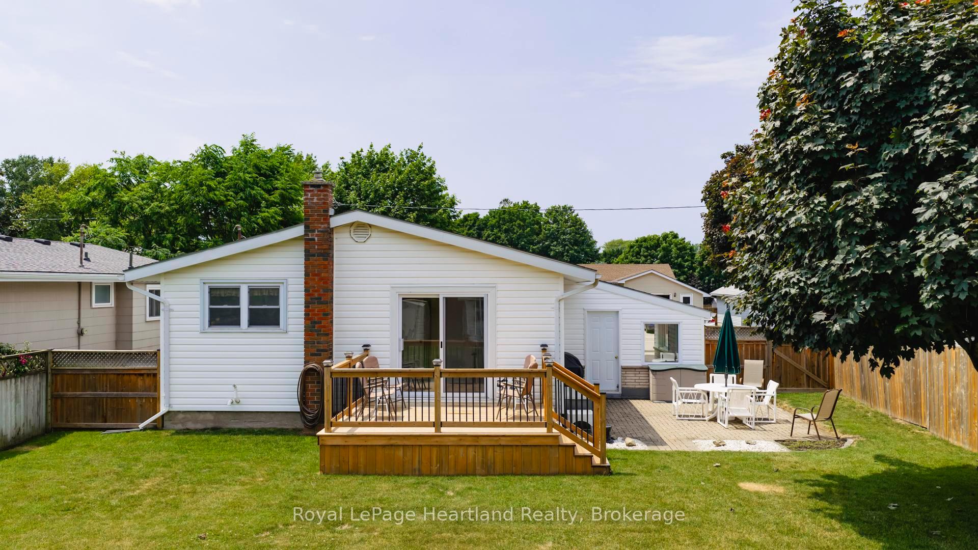 Photo 36 of 191 Wellington Street S, Goderich, Goderich (Town) — HOMEH