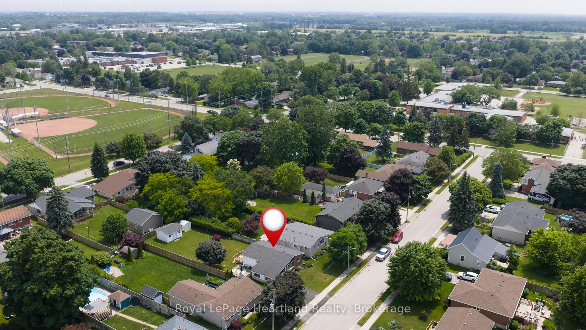 Photo 40 of 191 Wellington Street S, Goderich, Goderich (Town) — HOMEH