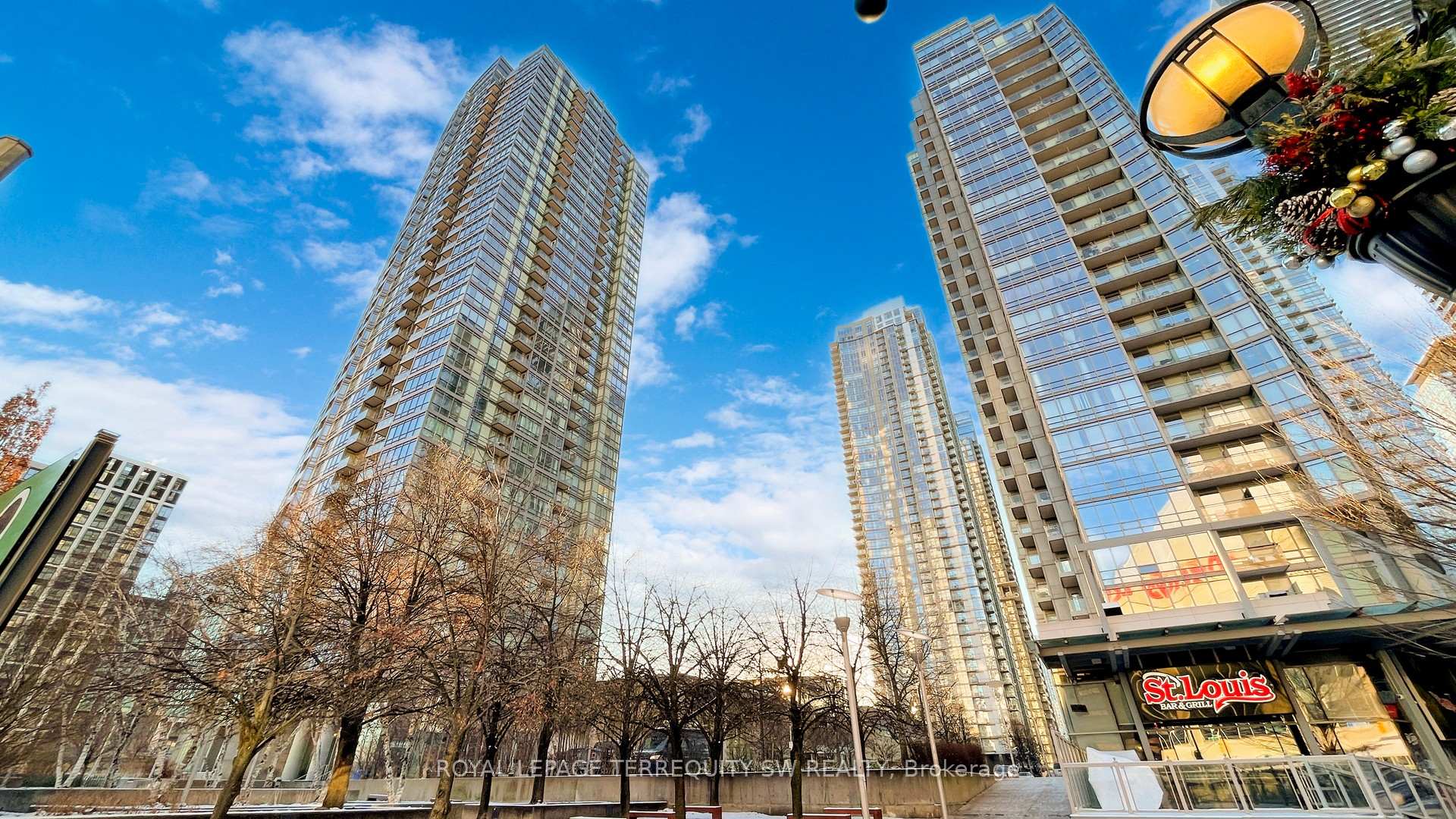 Front of Unit 3505, 5 Mariner Terrace