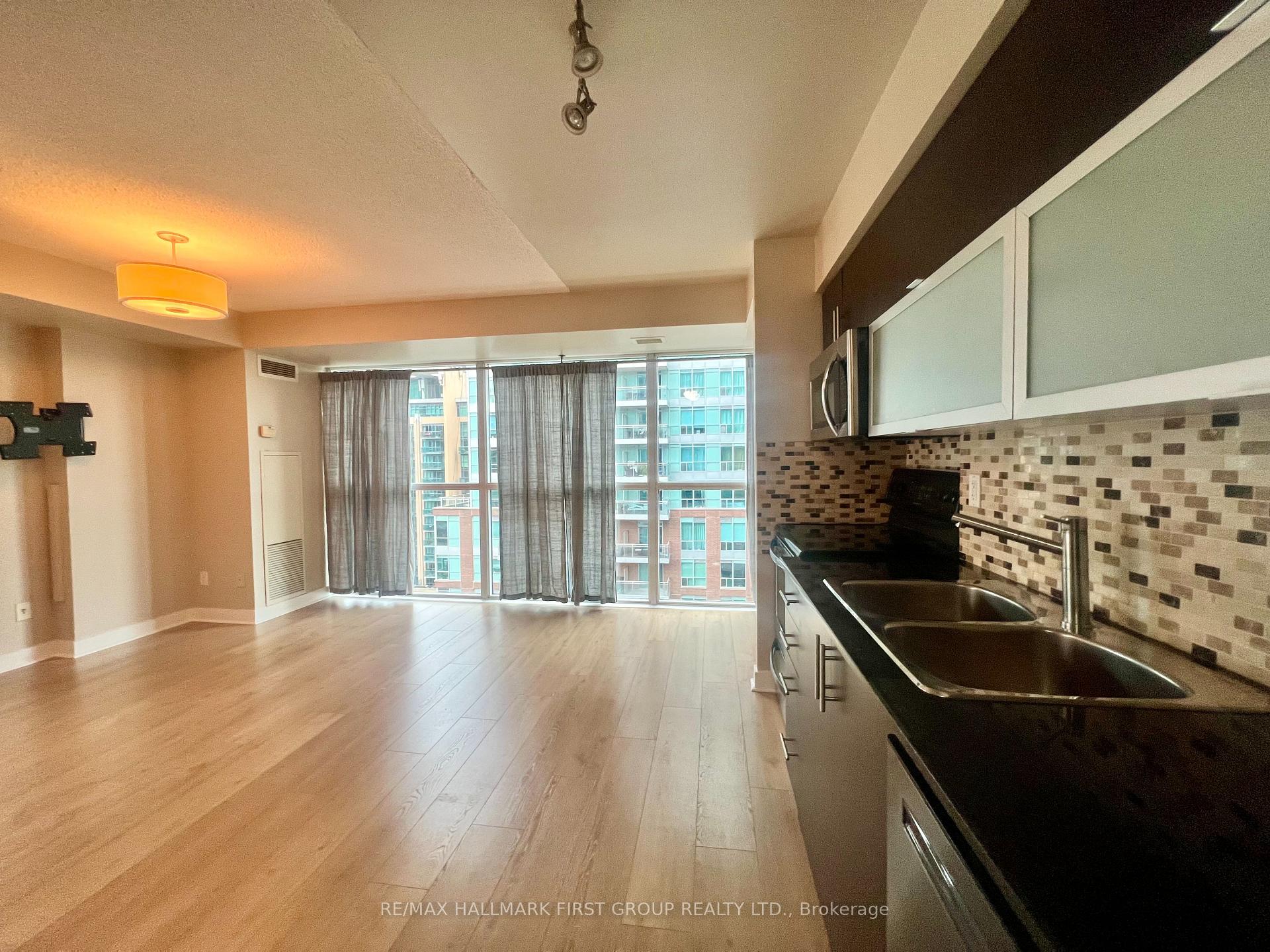 Photo 4 of Unit 1111, 80 Western Battery Road, Toronto, Niagara — HOMEH