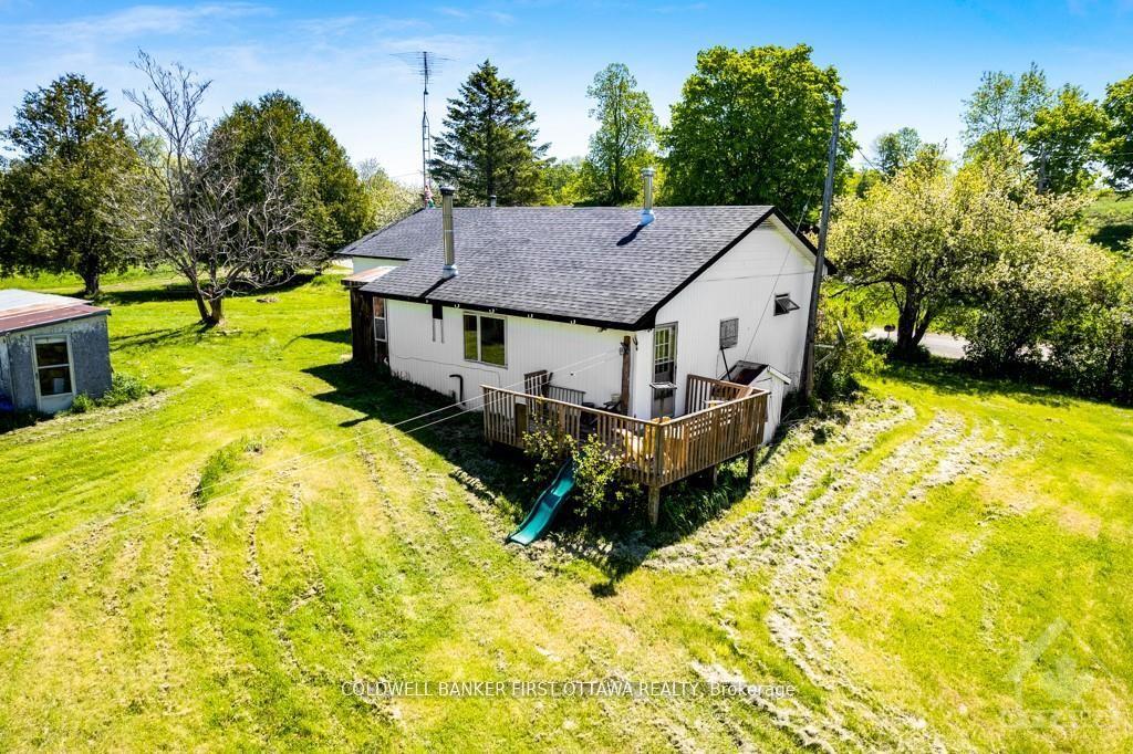 Photo 2 of 2523 Canonto Road, Frontenac, Frontenac North — HOMEH