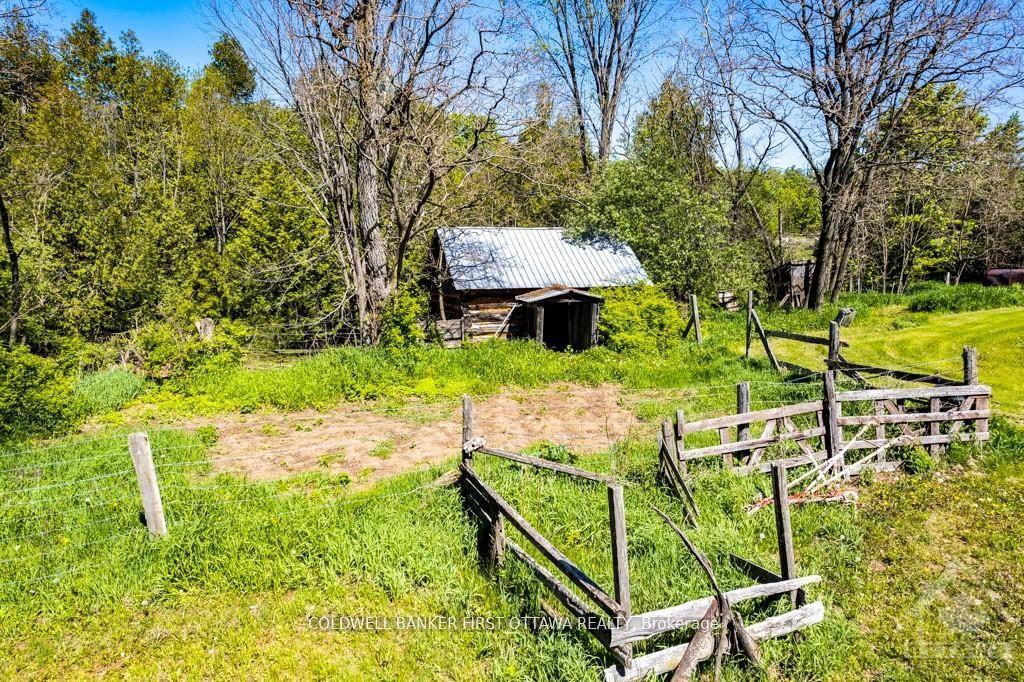 Photo 17 of 2523 Canonto Road, Frontenac, Frontenac North — HOMEH