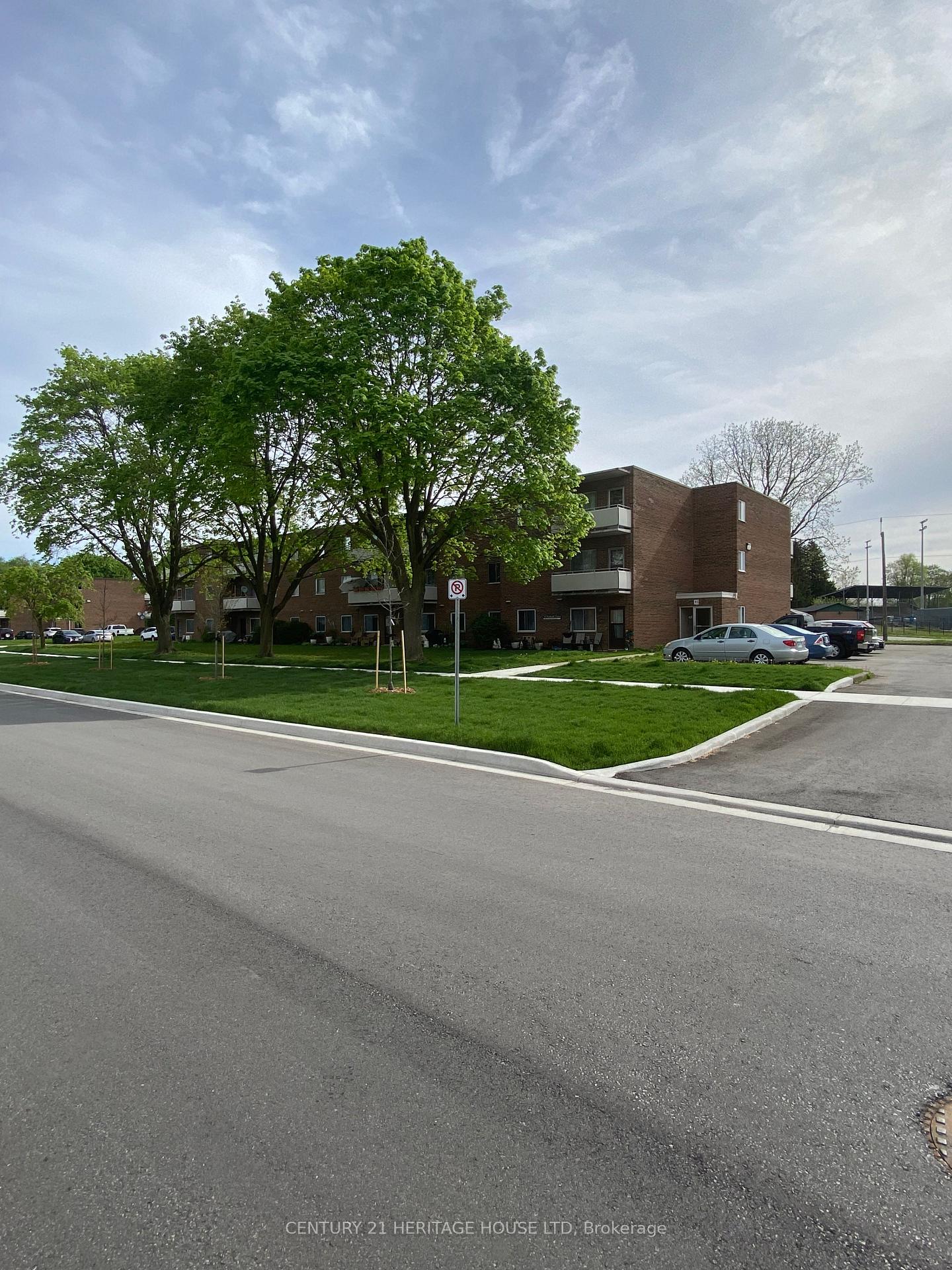 Photo 1 of Unit 211, 31 Parkside Drive S, St. Thomas — HOMEH
