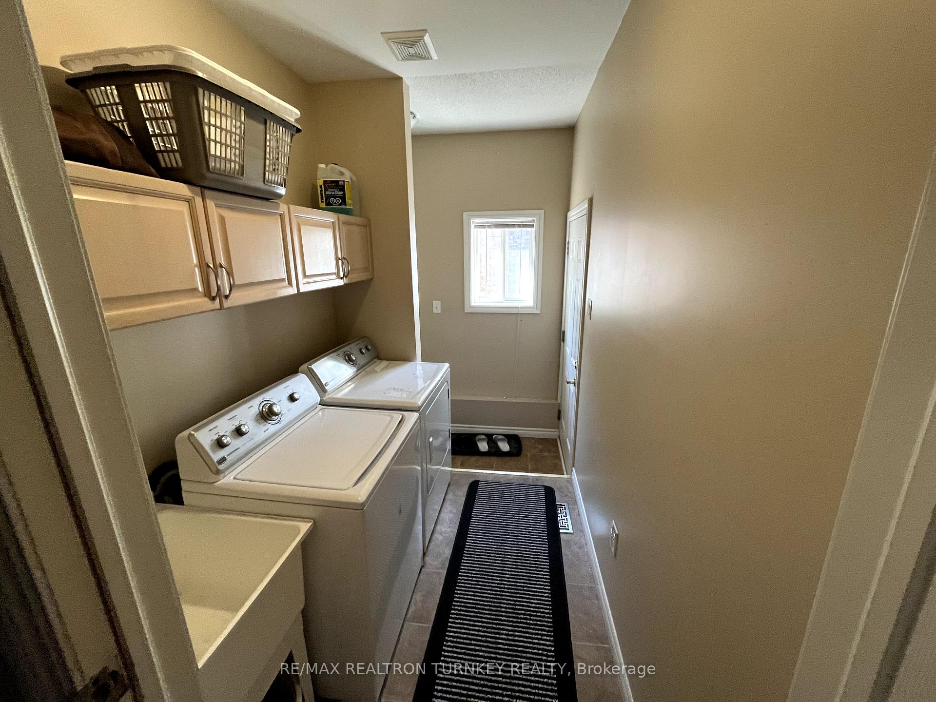 Photo 9 of 31 Michelle Drive, Barrie, Painswick South — HOMEH