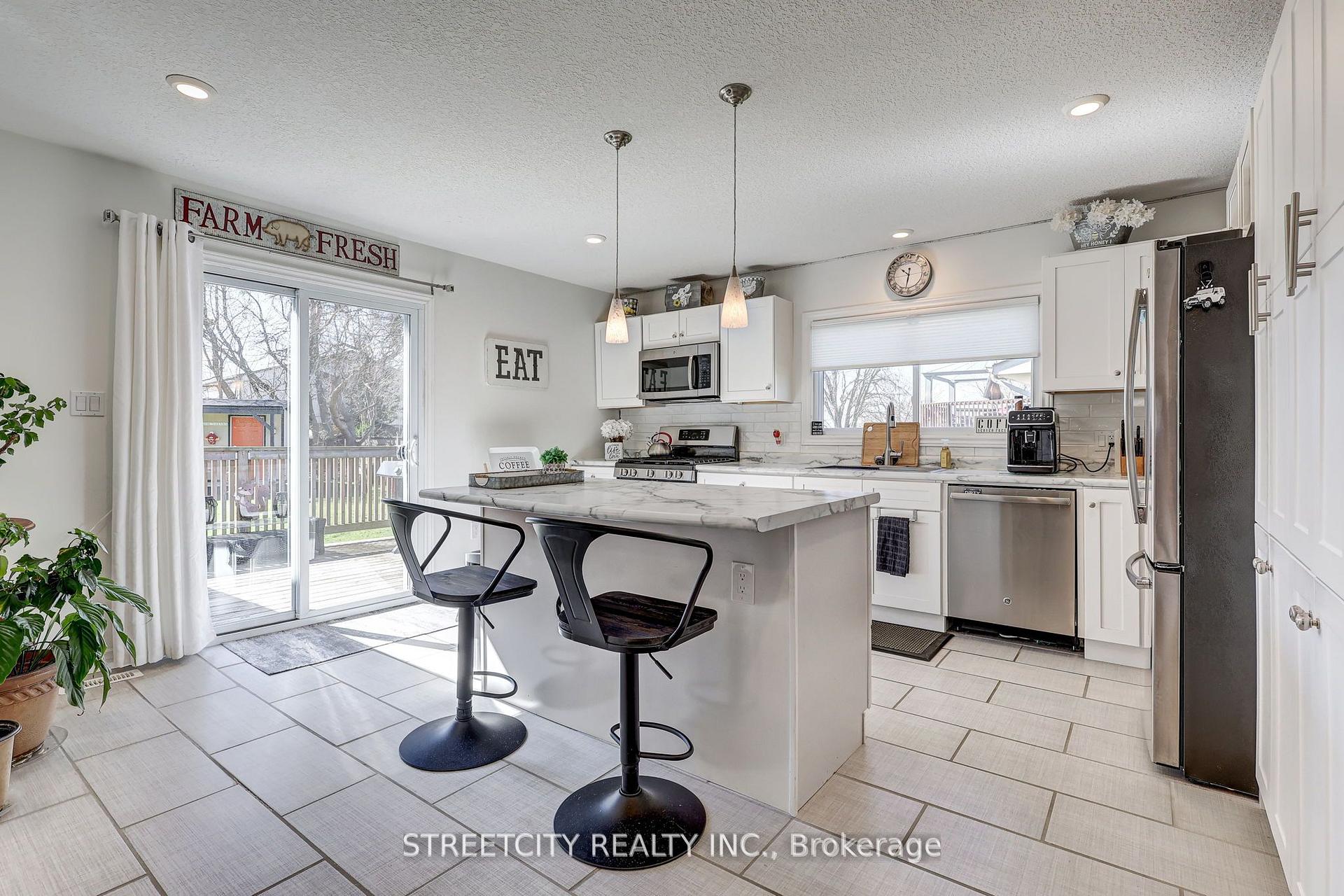 Photo 23 of 236 Marsh Line, Dutton/Dunwich, Dutton — HOMEH