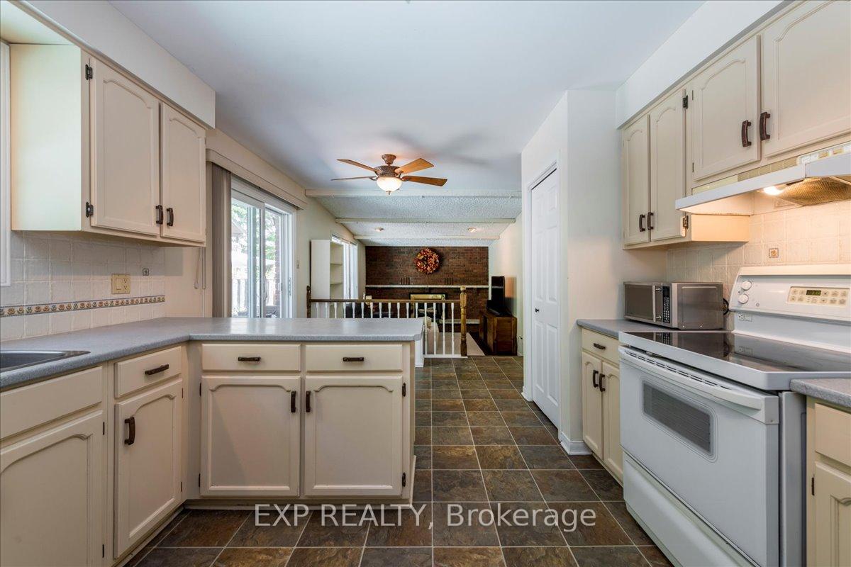 Photo 11 of 7 White Pine Place, Barrie, Codrington — HOMEH