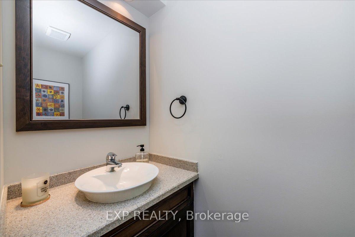 Photo 15 of 7 White Pine Place, Barrie, Codrington — HOMEH