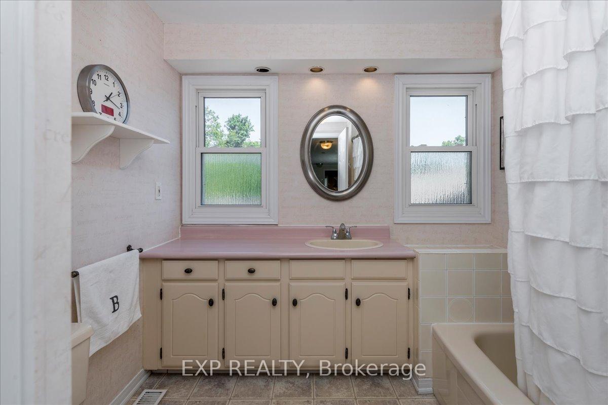 Photo 23 of 7 White Pine Place, Barrie, Codrington — HOMEH