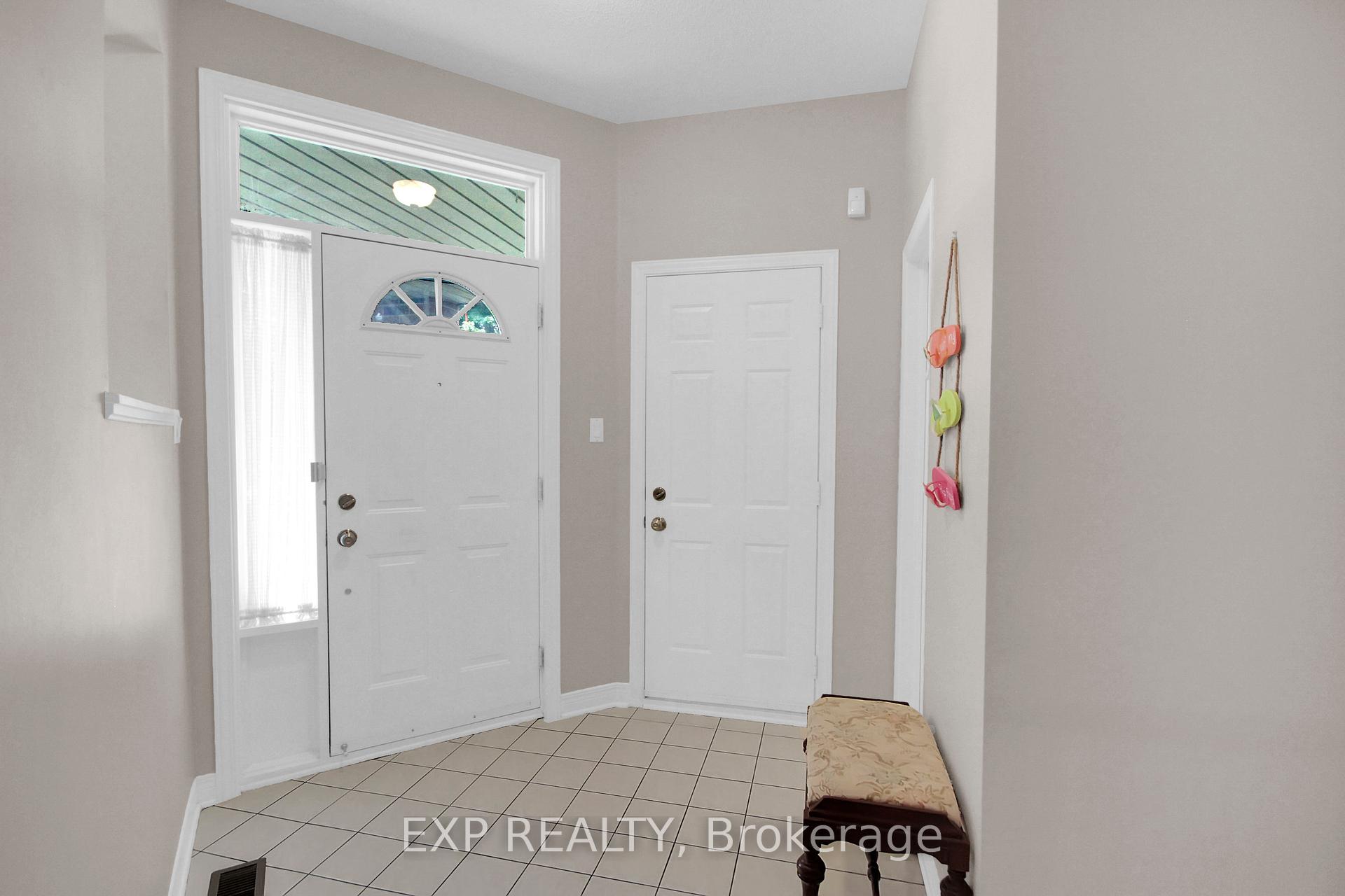 Photo 4 of 85 Astoria Crescent, Ottawa, Barrhaven East — HOMEH
