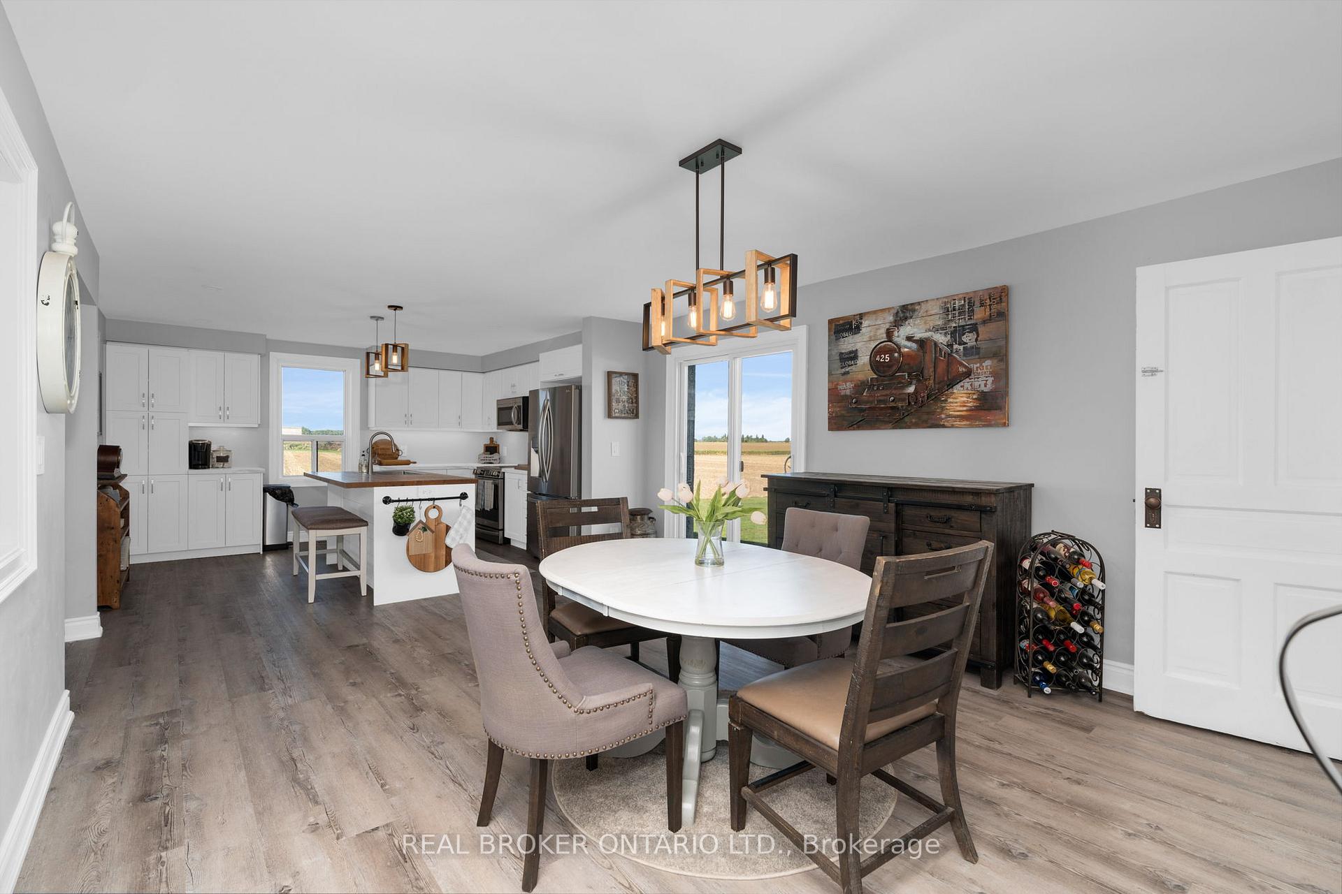 Photo 10 of 4542 6 Sunnidale Concession, Clearview, Rural Clearview — HOMEH