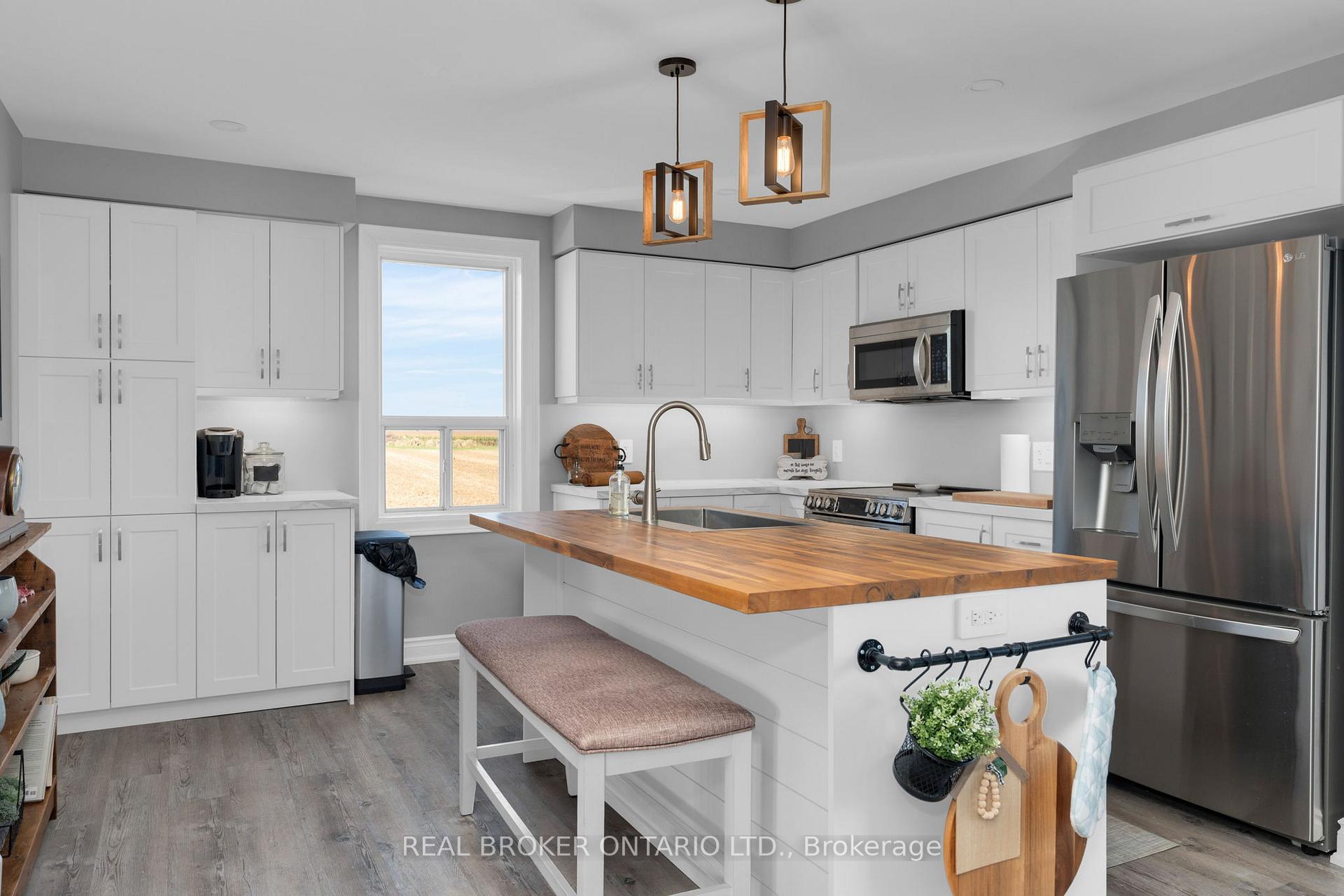 Photo 13 of 4542 6 Sunnidale Concession, Clearview, Rural Clearview — HOMEH