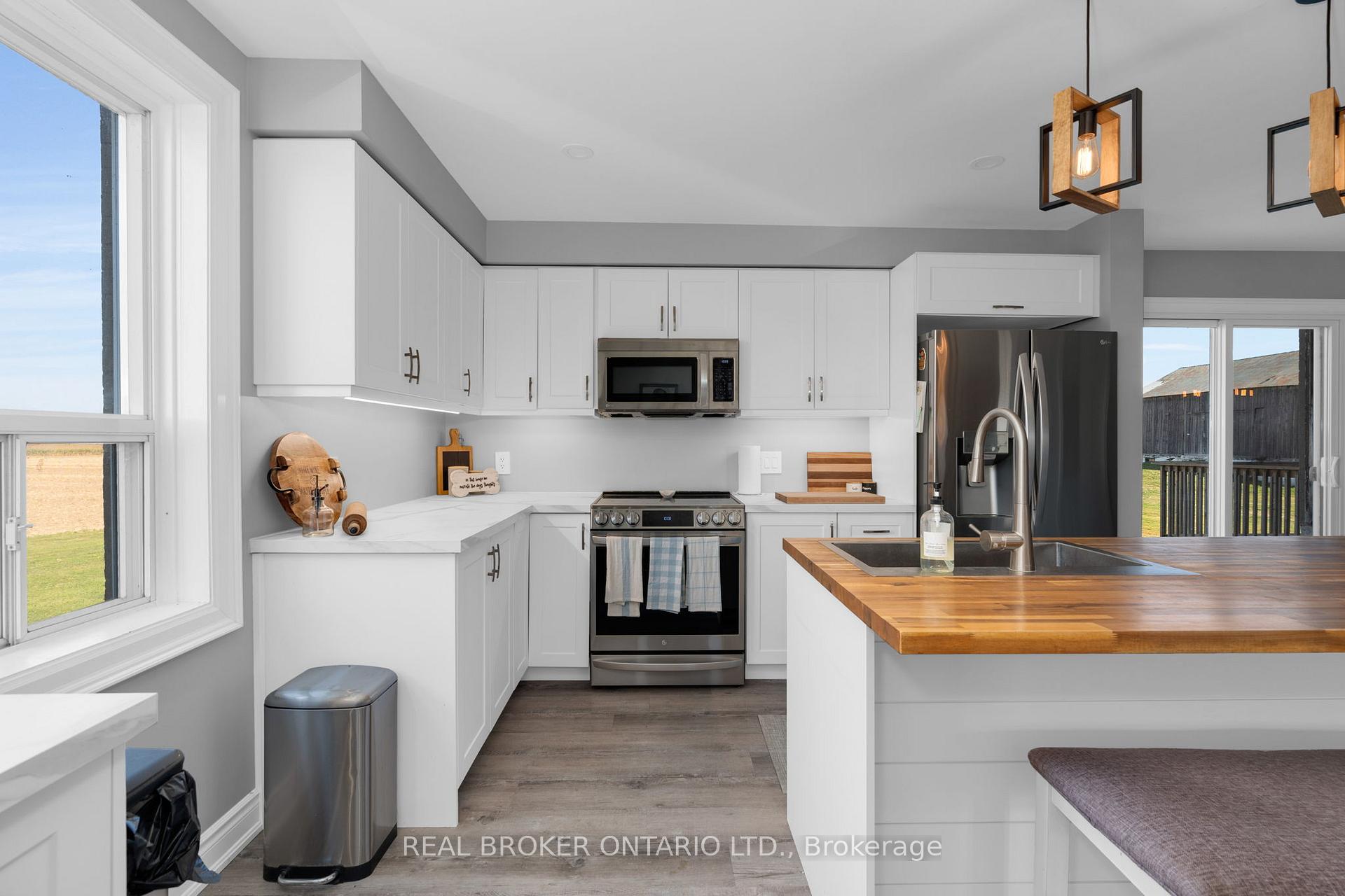 Photo 14 of 4542 6 Sunnidale Concession, Clearview, Rural Clearview — HOMEH