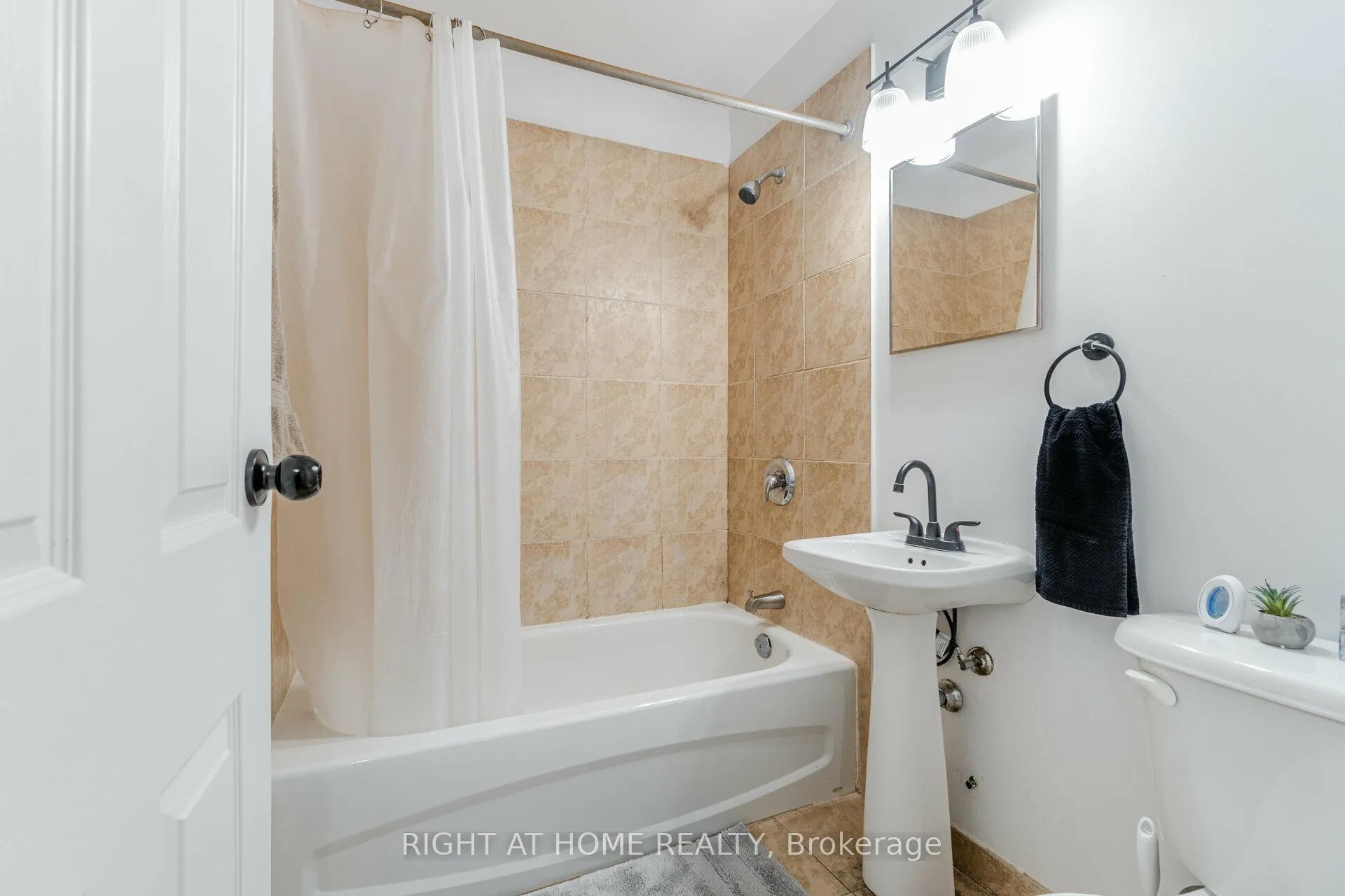 Photo 8 of Unit 103, 57 Mericourt Road, Hamilton, Ainslie Wood — HOMEH