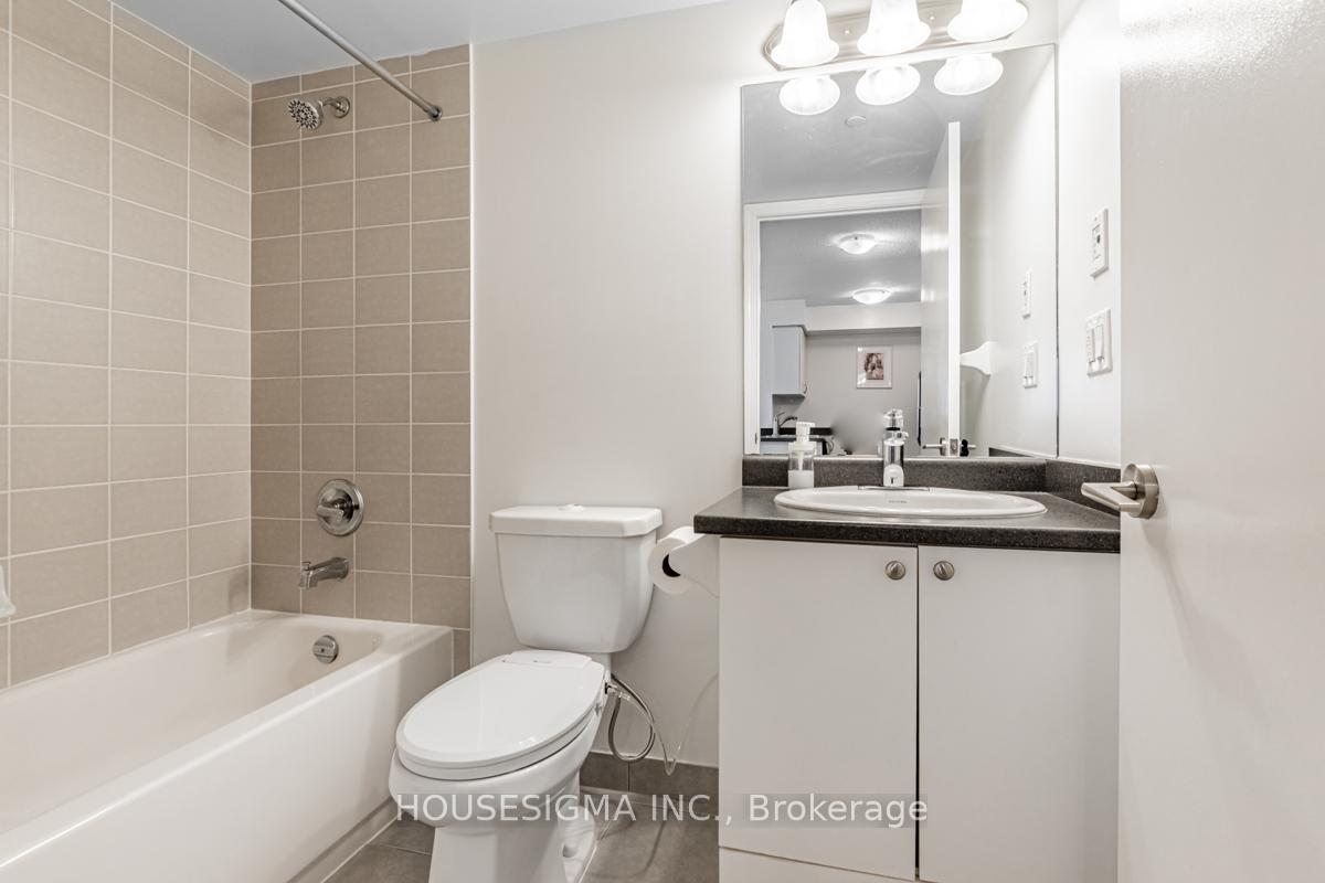 Photo 24 of Unit 1203, 35 Saranac Boulevard N, Toronto, Englemount-Lawrence — HOMEH