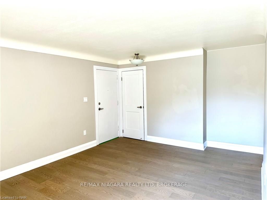 Photo 4 of Unit 6, 286 Vine Street, St. Catharines, Carlton/Bunting — HOMEH