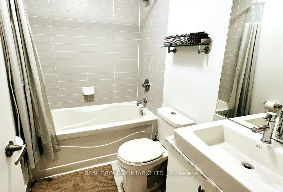 Photo 9 of Unit 2909, 65 Bremner Boulevard, Toronto, Waterfront Communities — HOMEH