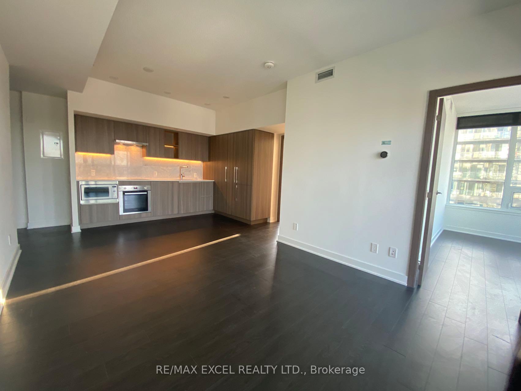 Photo 4 of Unit 3103, 19 Bathurst Street, Toronto, Waterfront Communities — HOMEH